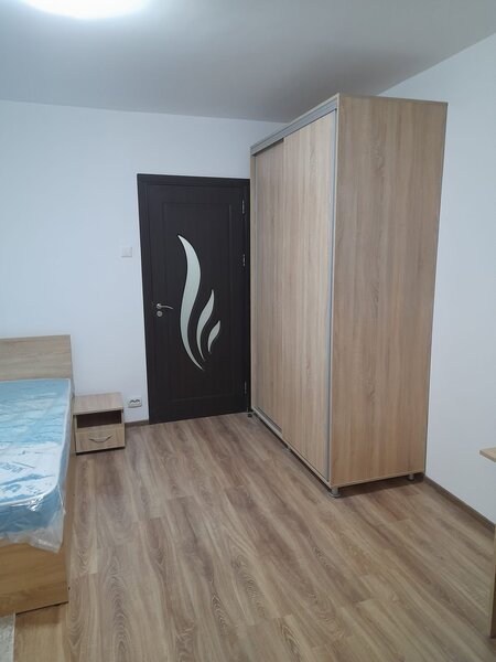 Titan Inchiriere Garsoniera C-tin Brancusi -Metrou Titan